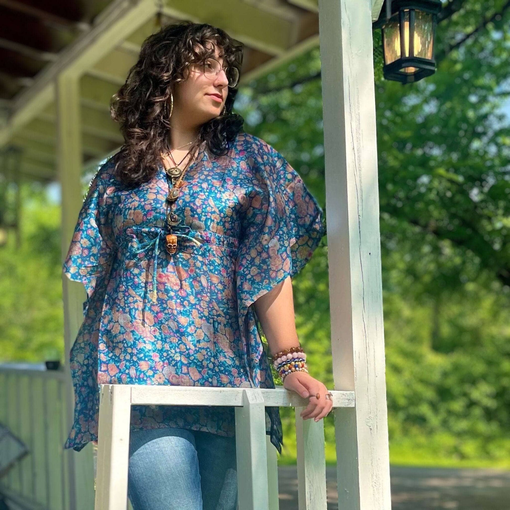 Woman wearing blue aanya short kaftan